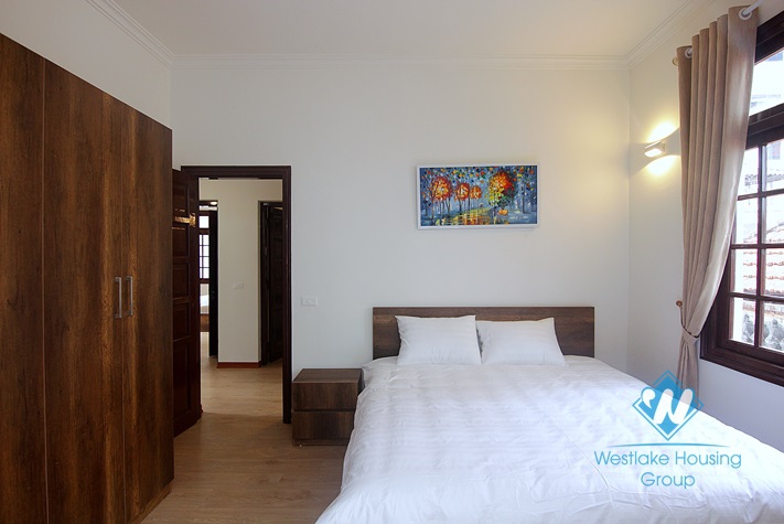 White house with courtyard for rent in Tay Ho district  